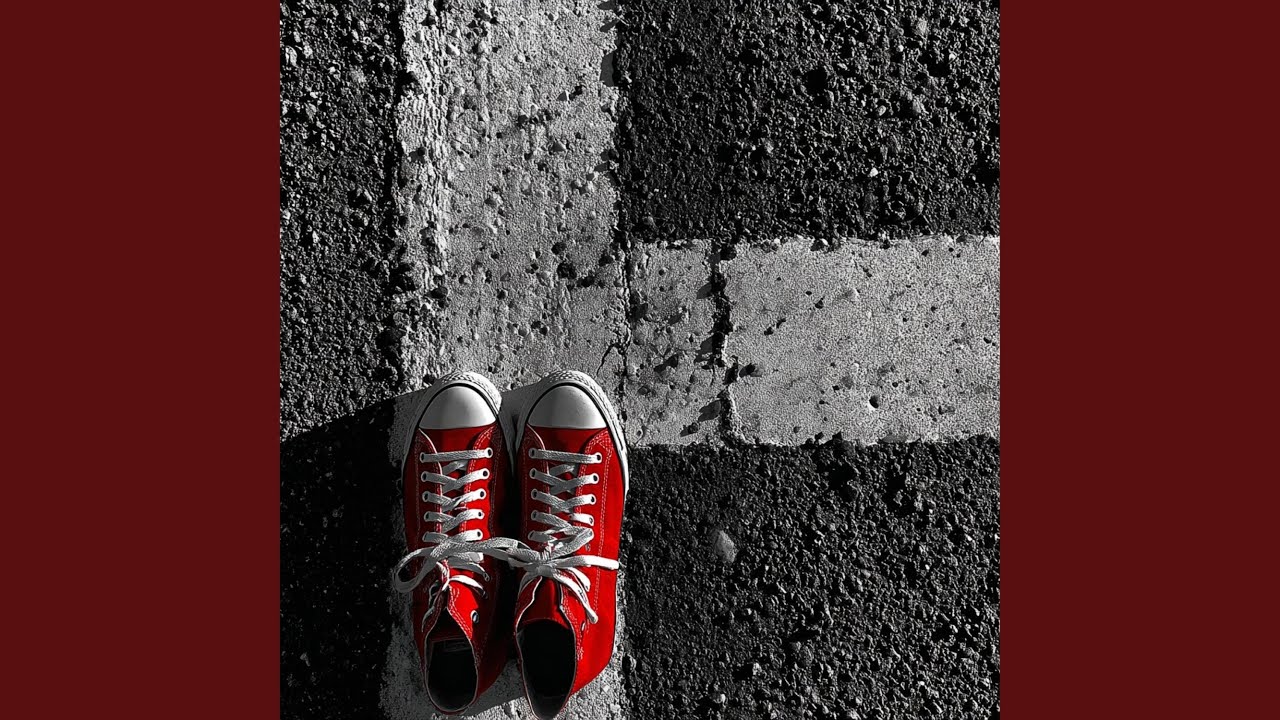 Invisible Strings adlı videoyu YouTube'da izle Invisible Strings adlı videoyu YouTube'da izle