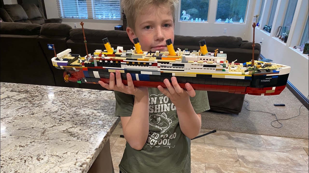 9 year old Builds Impossible Lego Titanic 