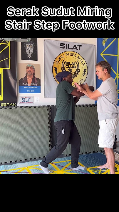 Silat Training - Serak Sudut Miring Stair Step Footwork