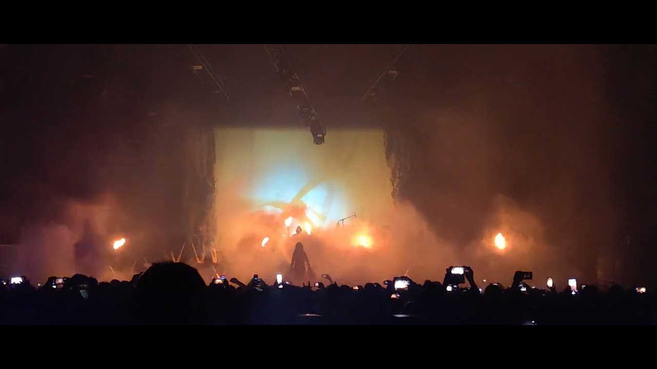 Spectacular Watch Avengers Megastar Chris Hemsworth's Shambolic Attempt To Play Drums With Parkway Drive Earlier This Year Picture in HD Spectacular Watch Avengers Megastar Chris Hemsworth's Shambolic Attempt To Play Drums With Parkway Drive Earlier This Year Picture in HD