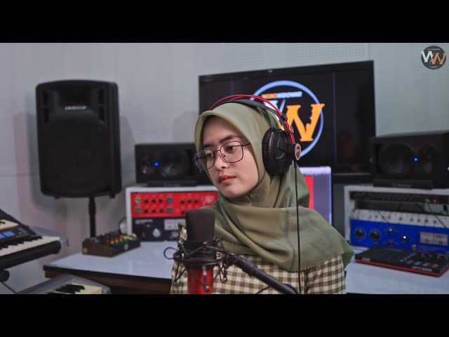 Manut Dalane - Klenik Genk Ft. Ndarboy Genk (Cover by Woro Widowati) class=