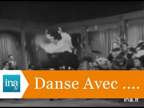 Danse Avec L Ensemble Populaire De Danses Russes Gopak Archive Vidéo INA