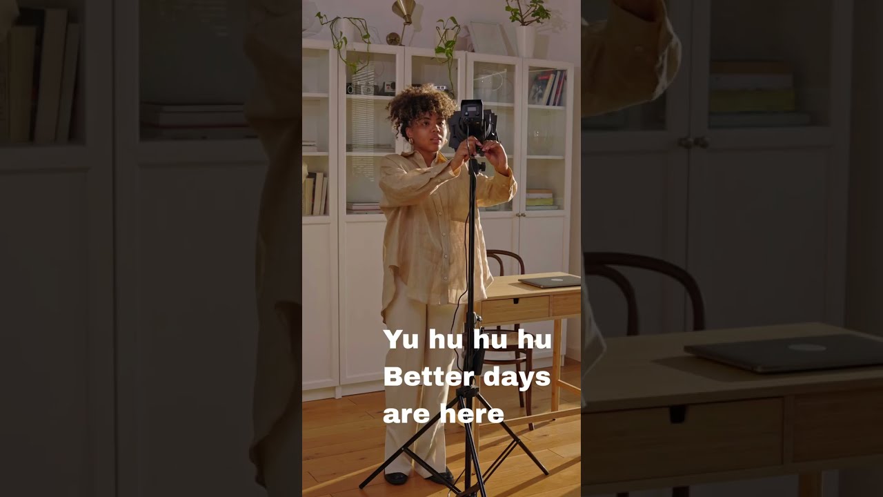 Tarrah-BETTER DAYS (LYRIC VIDEO)