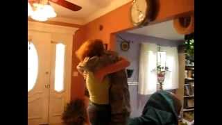 US Soldier Surprises His Mom