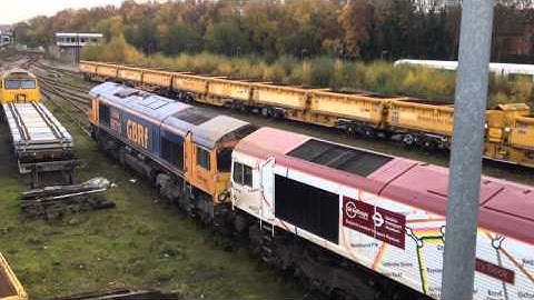 Mud Splattered 66710 + 1933/2013 Tube Map Livery 66721 Arrive into Tonbridge Yard On 0Y72