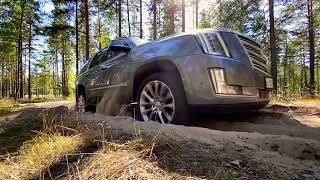 Cadillac Escalade sand off road