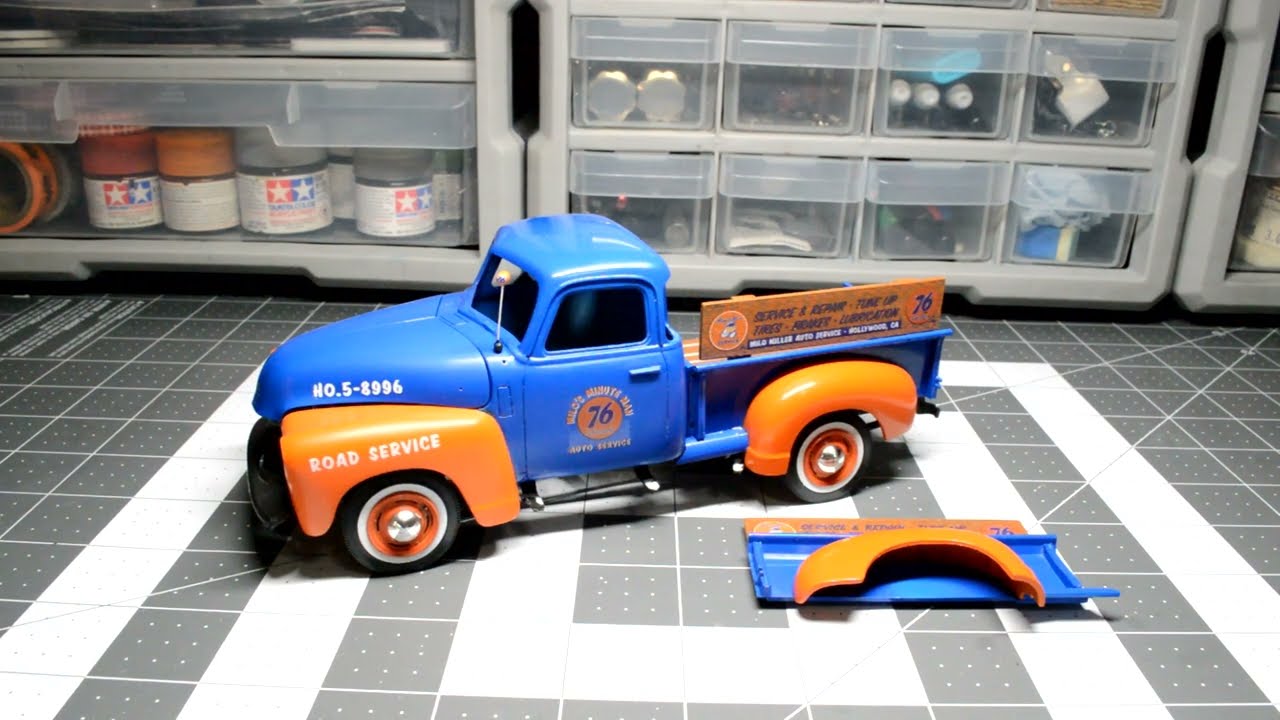 AMT 1950 Chevy 3100 Pickup Part 3 - YouTube