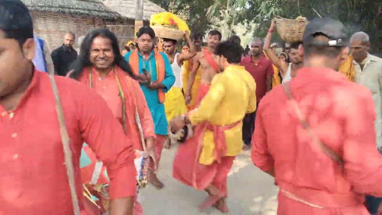 #बाबा_भुइया_के_पूजा_मुकेश_भगत_जी_कैसे#कर रहे हैं देखना ना भूले जय हो बाबा भुइया जय मां काली जय माता