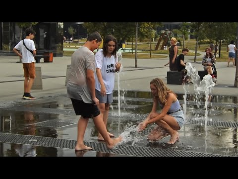 Fountain, girls, white splashes and wet T-shirts-2!/Фонтан, девушки, белые брызги и мокрые майки-2!