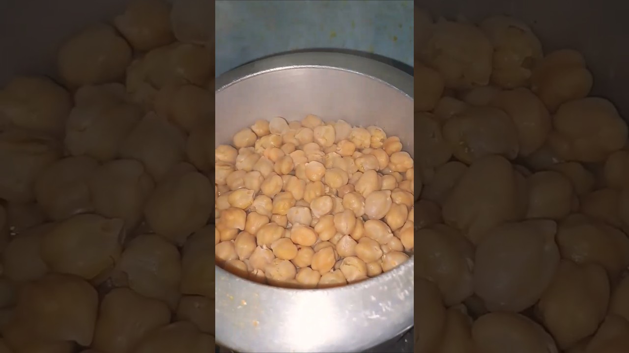 Chole and roti #indianrecipe #recipe #cooking #chole #nan - YouTube
