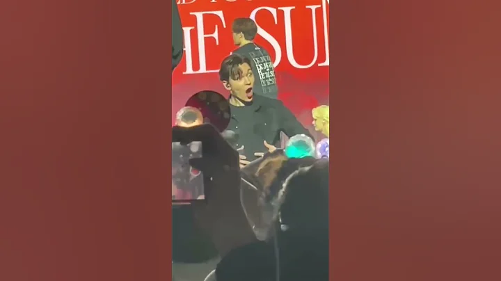 THE WAY VERNON CONGRATULATING A PREGNANT CARAT SO CUTE🥺❤️ #vernon #seventeen #carats #kpop #shorts