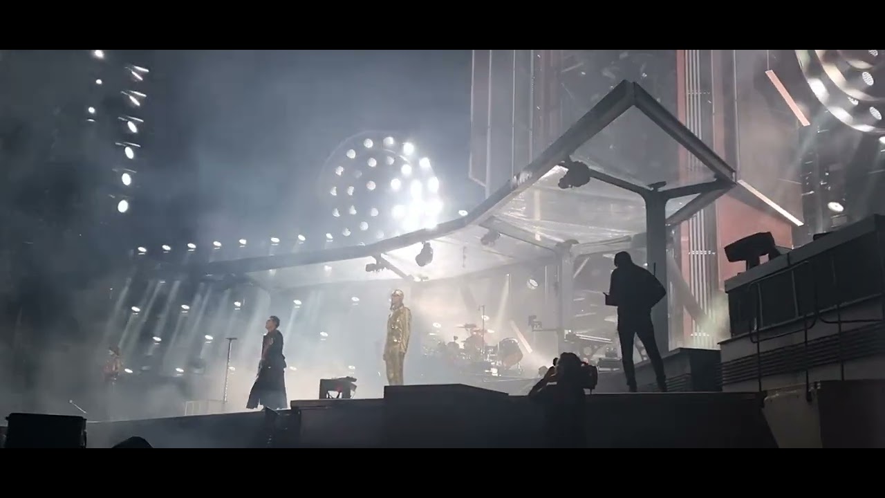 Rammstein - Armee der Tristen - Live Mexico City 2 octubre 2022 - YouTube