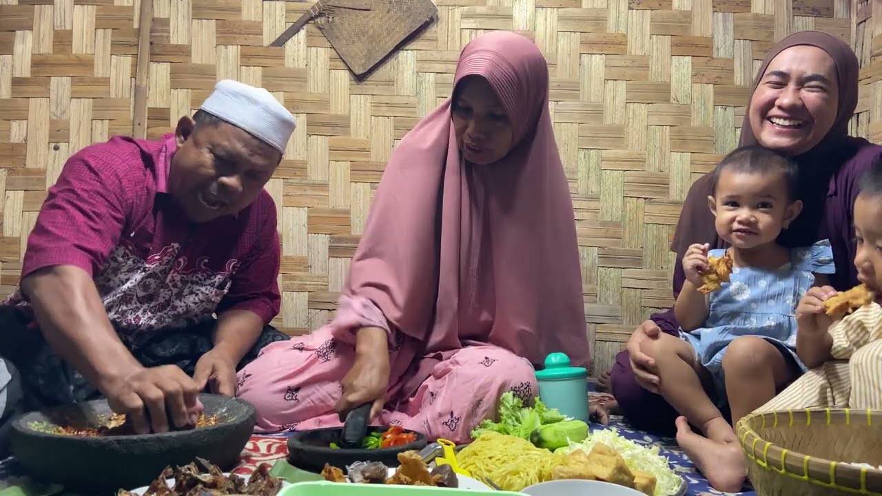 BUKA PUASA NGELOTEK DULU AH 🤤☺️
