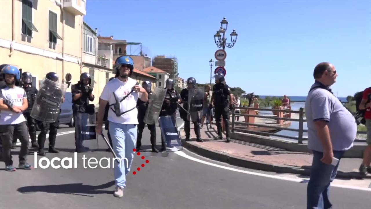 NoBorders Ventimiglia, polizia allontana giornalisti
