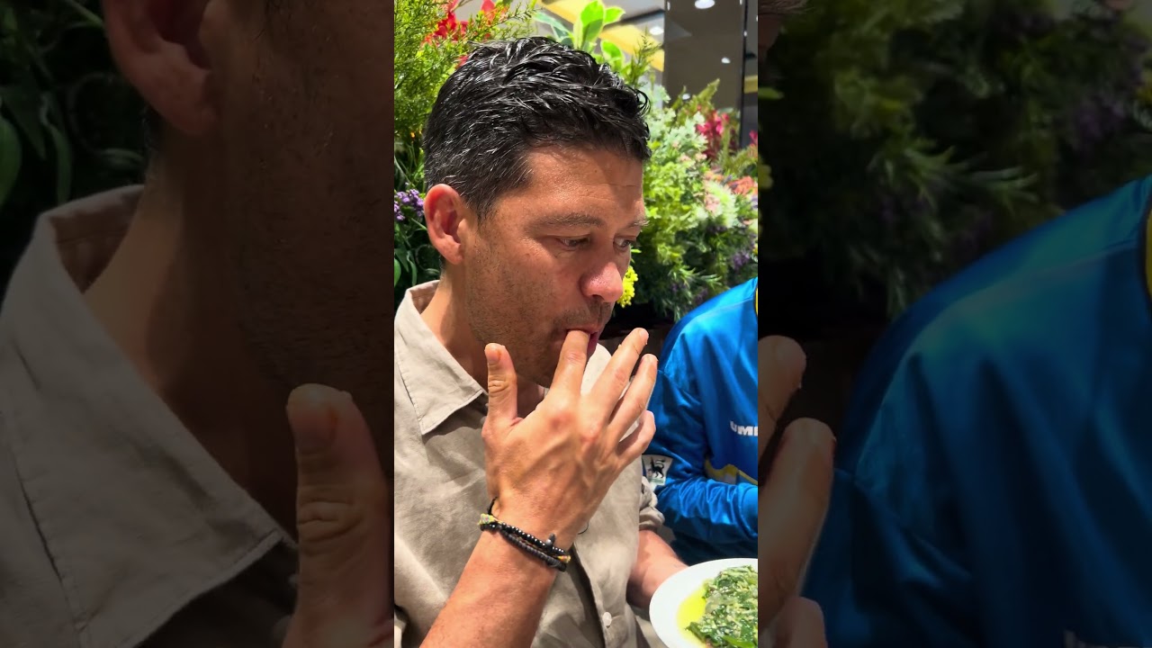 "Pedas banget?!" Pertama kali Neal coba Nasi Padang! 🇮🇩🔥