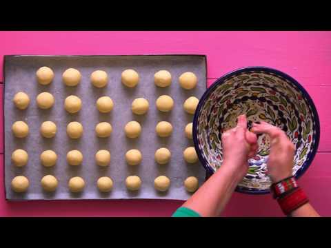 GHRAYBEH, butter cookies (Cook Silvia Chiarantini-Director Alessandra Cinquemani)