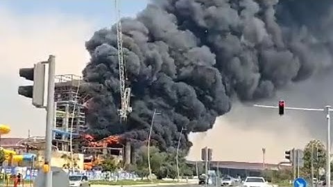 Fire in water park: water slide burns down