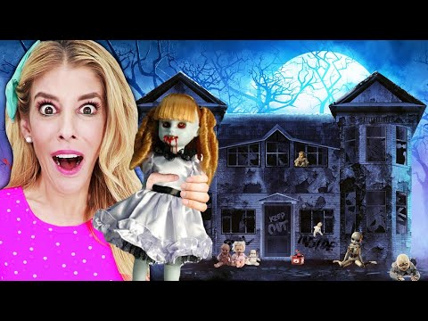 Surviving GAME MASTER in the MOST HAUNTED DOLLHOUSE! (Escape Room Trap)
