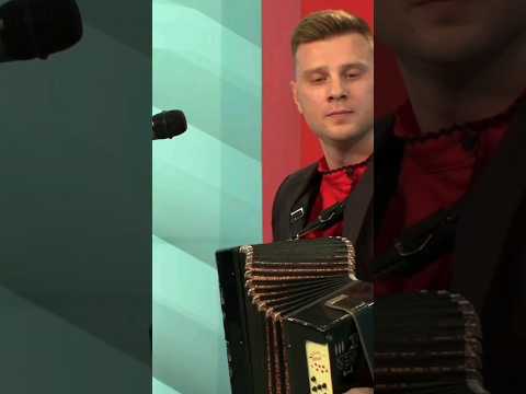 Сергей Новоселов - Верила, верила, верю. Домик стоит над рекою под гармонь. #гармонь #играйгармонь