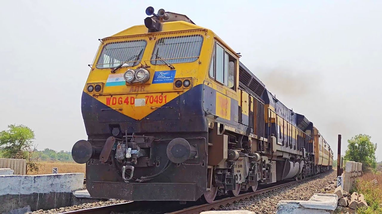 17640 Akola - Kacheguda Intercity Express | ABR WDG4D Acceleration | Train Videos Indian Railways