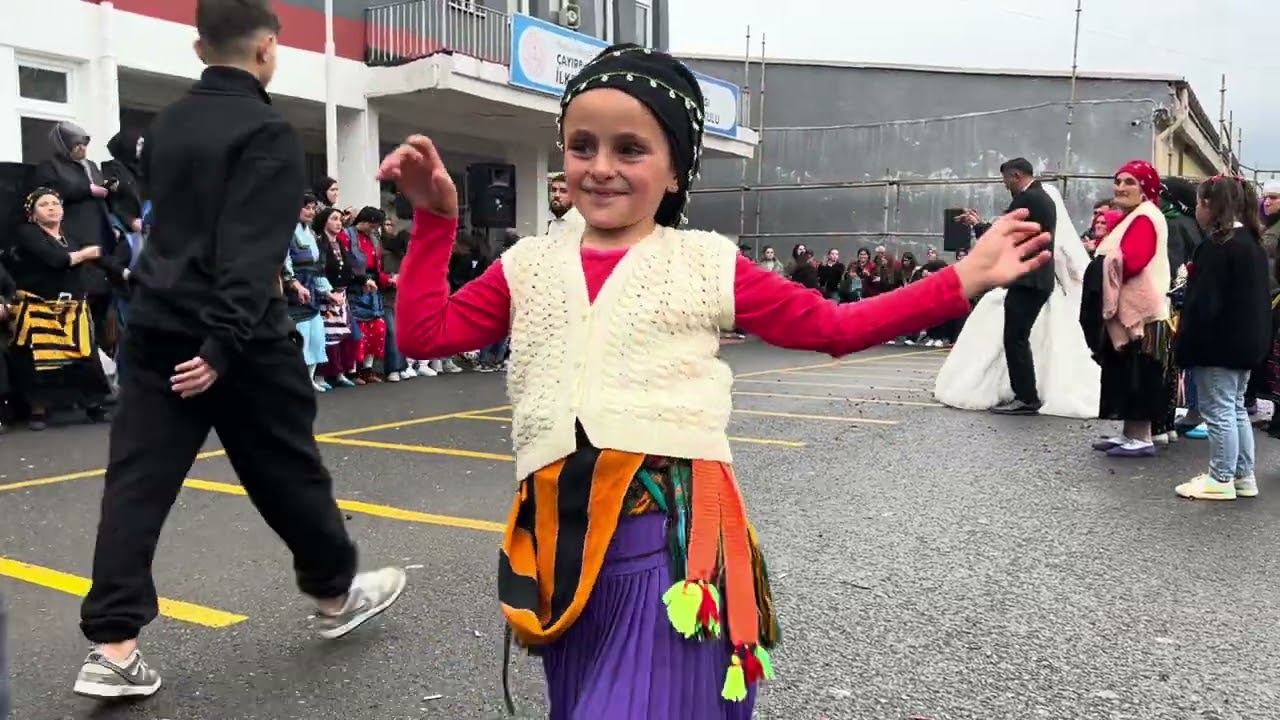 Efe Karagüzel-Horon, 2. Bölüm, Adem Gülyüz & Merve Bay Düğünün, Çayırbağı Köyü/Düzköy/Trabzon