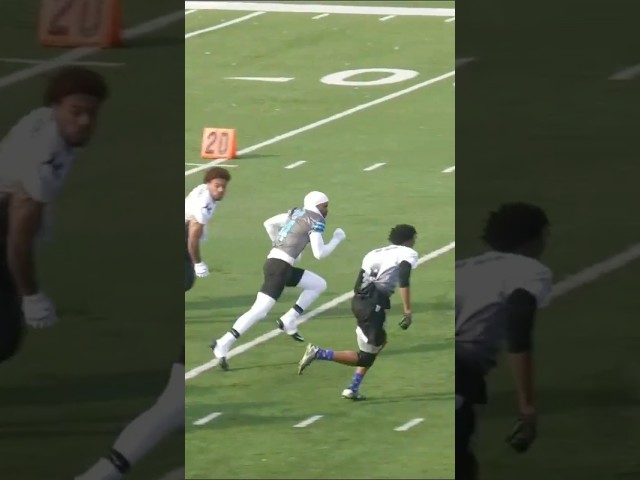Sterry Codrington Shows Off His Wheels On A 70-Yard QB Keeper