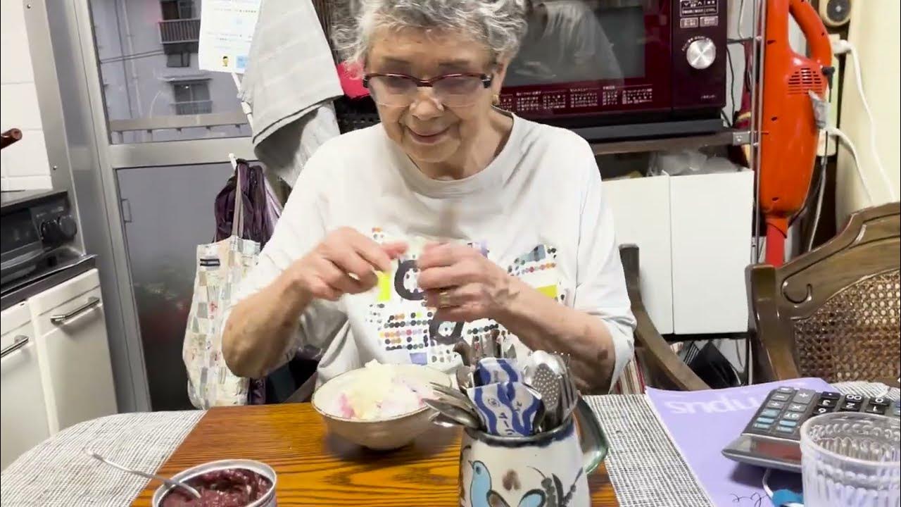 ８８歳おばあちゃんの日常 　夏なのでかき氷を作ってみた