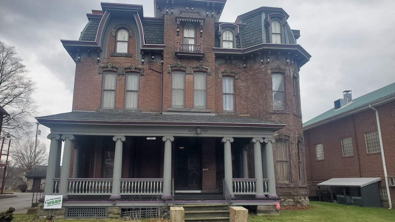 LIVE HAUNTED GREENVILLE MANOR YouTube