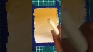 Soothing blending of Yellow Ochre and white acrylics using a flat brush #processvideo #arttherapy Resimi