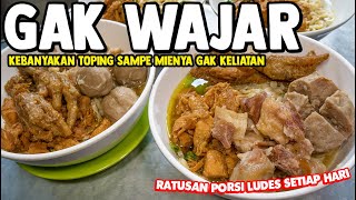 THE NOODLES ARE UNLIKELY TO BE VISIBLE!! THERE ARE SO MUCH TOPPINGS!!