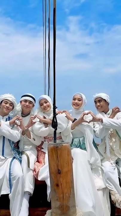 music vidio 'Alhamdulillah'🌺, ost MAGIC 5 , SAKSIKAN DI YOUTUBE INDOSIAR GUYSS 💗😍🌼#magic5#ostm5