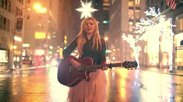 Abigail Breslin - Christmas in New York