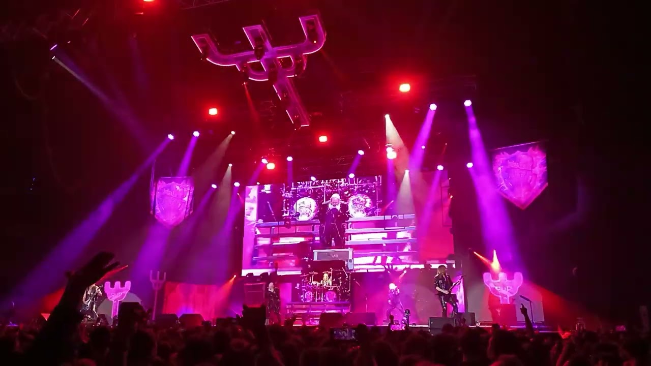 Judas priest Arena ciudad de México 2025  Rapid Fire, breaking the law, riding on the wind