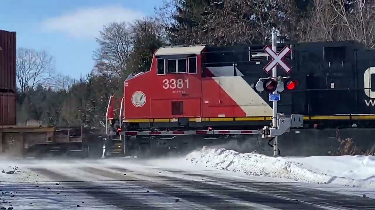 (Read Desc) Phone battery runs out while railfanning at St. John’s Sideroad in Pine Orchard