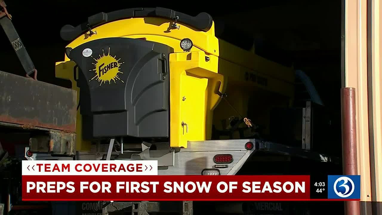 VIDEO: Crews prepare for first snow of the season - YouTube
