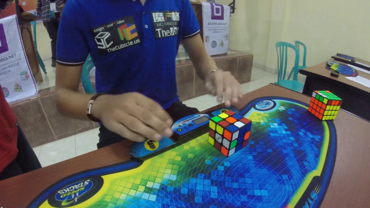 Mats Valk Sets New World Record For Fastest Time Solving A 3x3x3