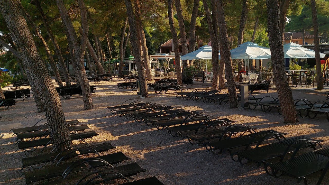 Jutro u Vodicama. Šetnja i par cijena u Vodicama ovog ljeta 2023. Prihvatljivo ili ne.