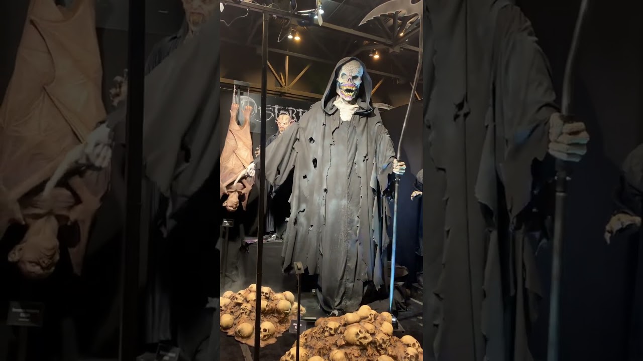 HUGE SPITTING REAPER PROP at TRANSWORLD HALLOWEEN 2023! #shorts