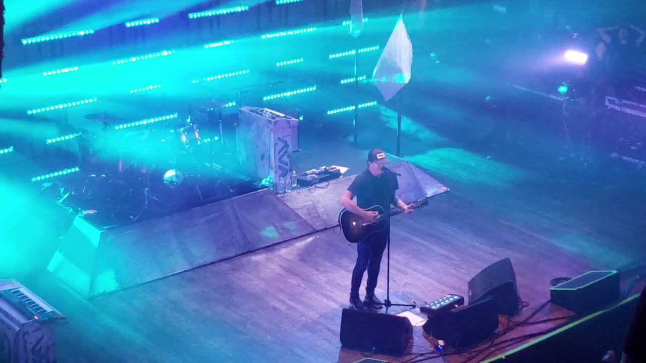 Angels Airwaves Tom Delonge Sings Acoustic Blink 182 Songs YouTube angels-airwaves-tom-delonge-sings-acoustic-blink-182-songs-youtube