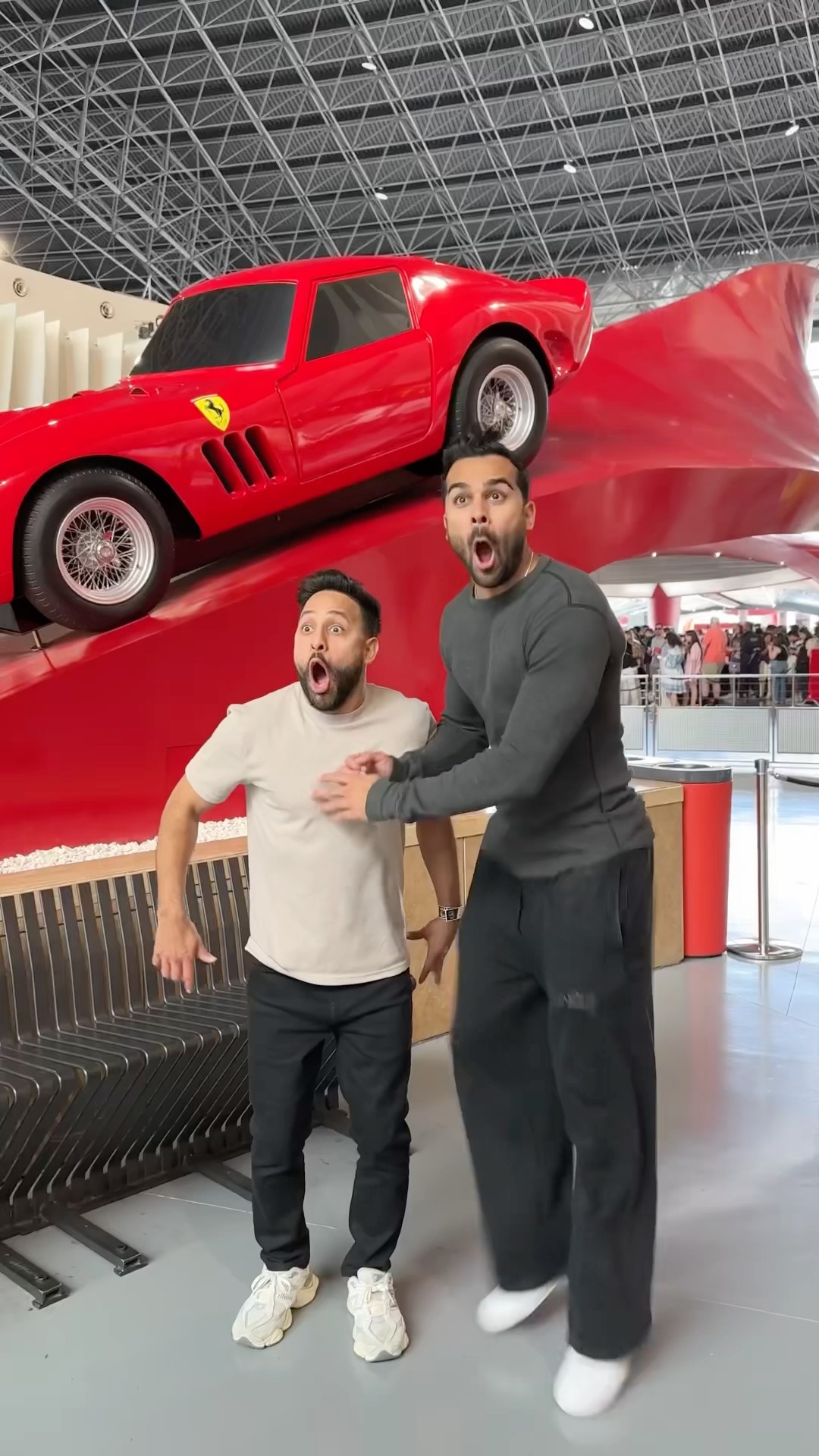 When ur friend is short @VisitAbuDhabiChannel #inabudhabi