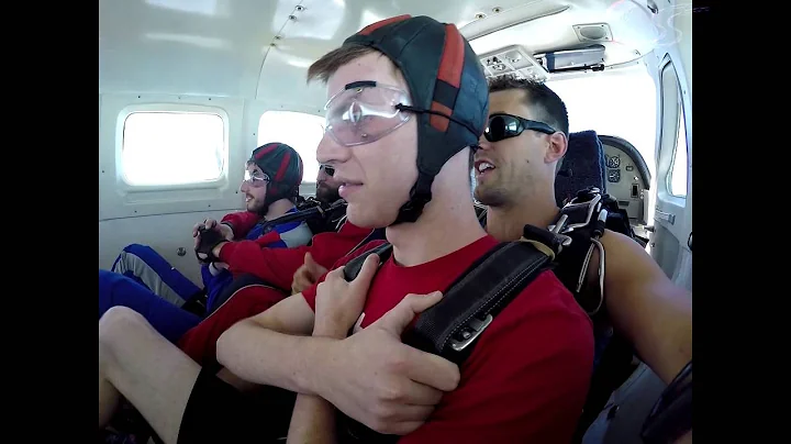 Ryan Erdmann's Tandem skydive!