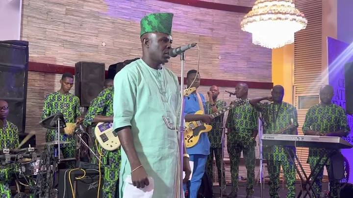 The whole OLUYOLE IBADAN got Thrilled with Wasiu haruna ishola on stage with some hot Performance