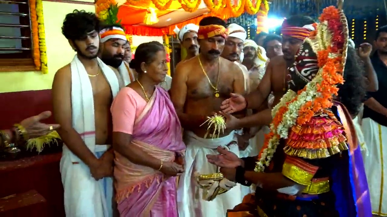 ದಲ್ಲೋಡಿ ಕಂರ್ಬರನ್ನಾಯ (ಕರ್ಕೇರ) ಕುಟುಂಬದ ಚಾವಡಿ ಮನೆ ಕುಪ್ಪೆಪದವು | ಮಂತ್ರದೇವತೆ ಕಲ್ಲುರ್ಟಿ ದೈವದ ಕೋಲ 2