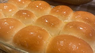 The most amazing bread machine dinner rolls. Quick, easy and super tasty.