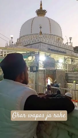 jab khatam hua mela akho me nami aai