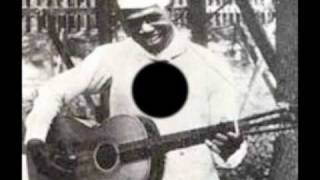 Barbecue Bob Hicks - Motherless Chile Blues (1927) chords