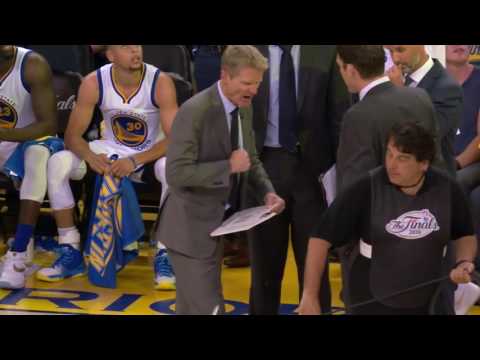 Steve Kerr breaks clipboard during NBA Finals 2016 Cavs Warriors