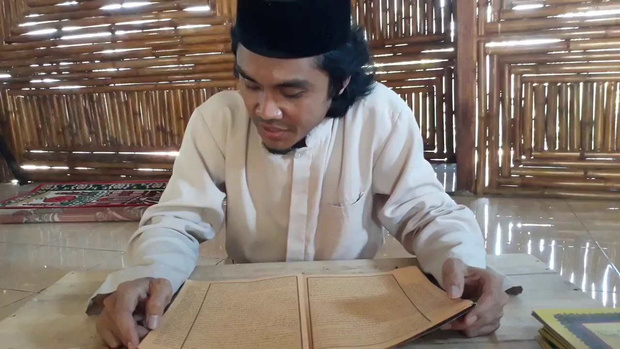 Praktek baca Kitab Kuning pondok Darun Nuhat - YouTube