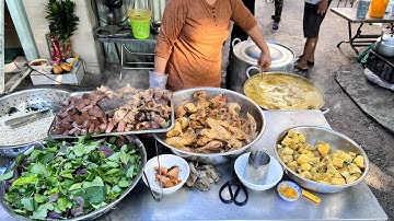 Phát thèm cà ri vịt 30k/tô vừa mở bán khách đã kéo đến đông như hội ở vỉa hè Sài Gòn