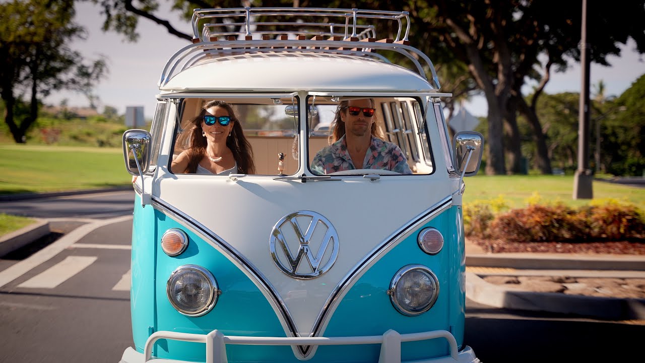 1967 VW Bus Driving in Wailea Maui Hawaii 🌴 Classic Volkswagen Scenic Cruise  | MicBergsma